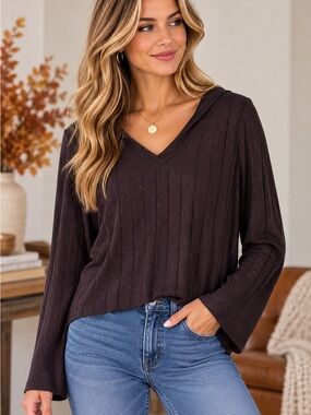 Athleta Ribbed V-Neck Hooded Minimalist Top in Dark Brown/Plum size Small